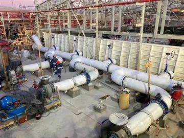 Líneas de FRP montadas en planta junto a sus bombas