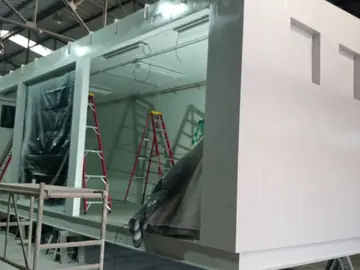 Estructura de una sala eléctrica modular en fabricación